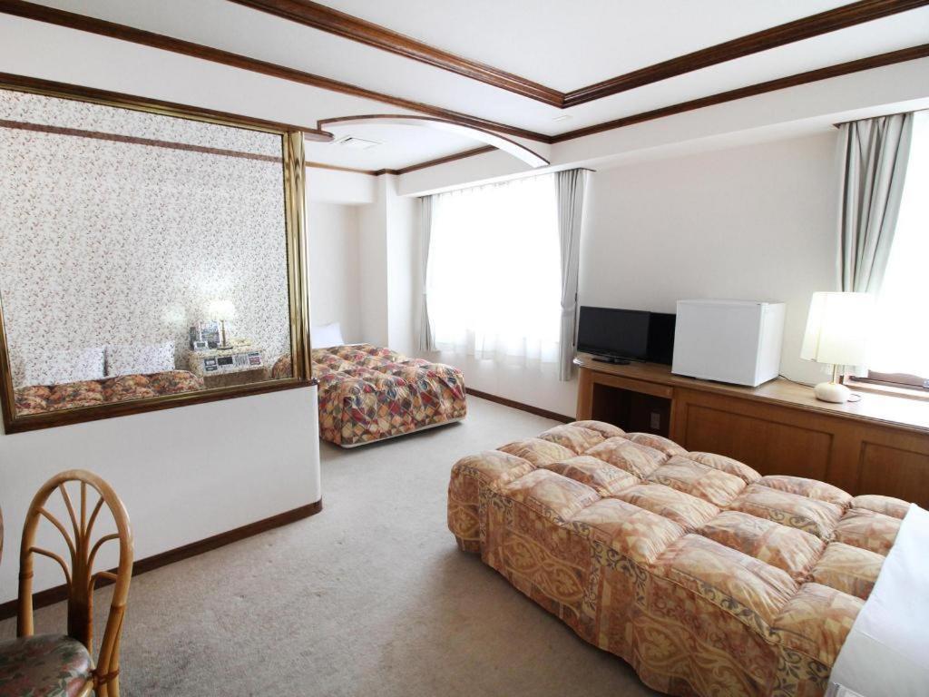 Neyagawa Trend Hotel Ōsaka Exterior foto