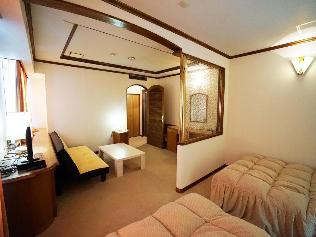 Neyagawa Trend Hotel Ōsaka Exterior foto